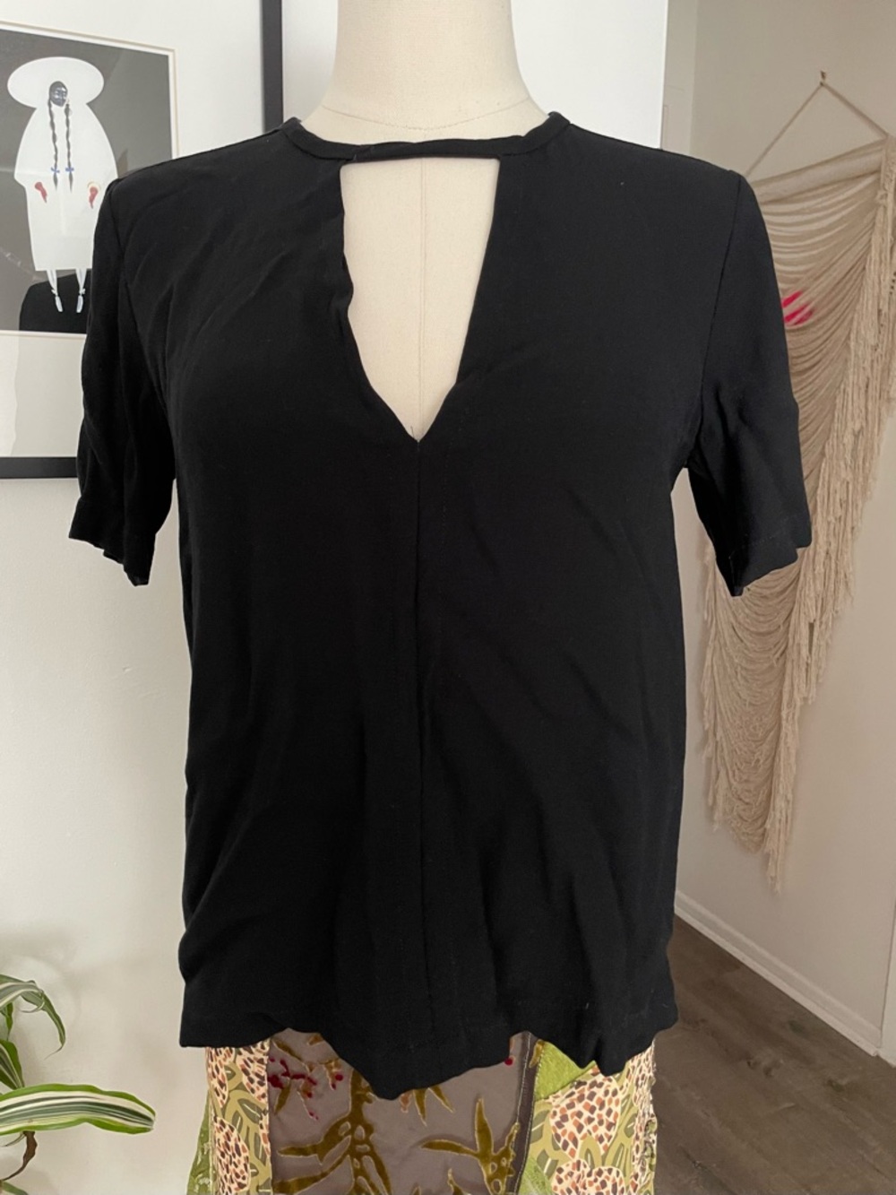 ALC Short-Sleeve Keyhole Top S